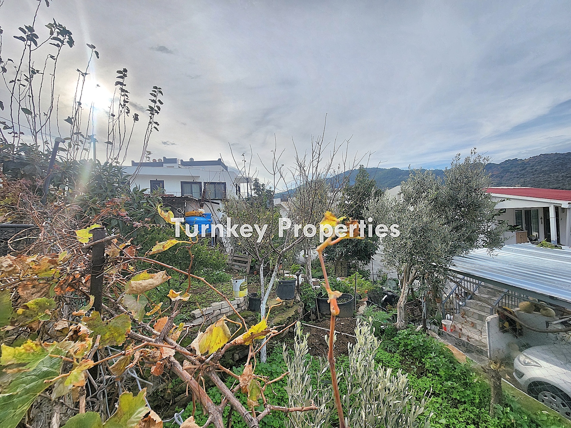 Gündoğan Köyiçi Satılık Kargir Ev Geniş Bahçeli Müstakil Parselli